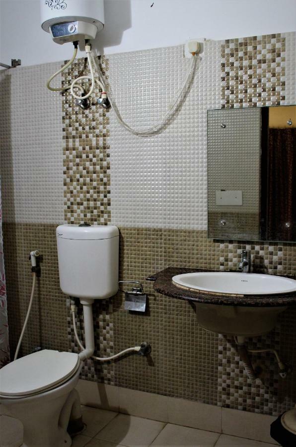 Hotel Park Lagoon Пури Экстерьер фото