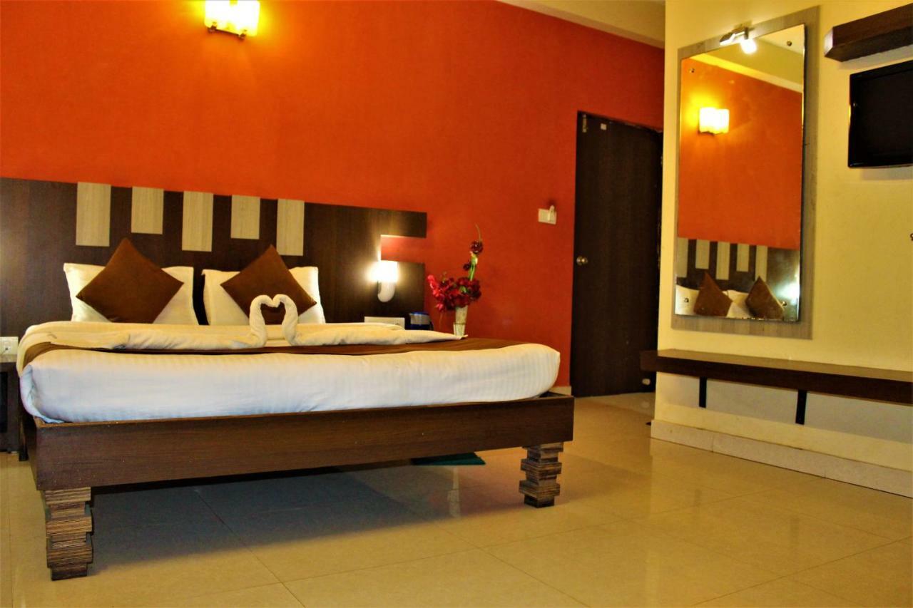 Hotel Park Lagoon Пури Экстерьер фото